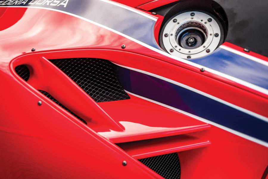 Детали экстерьера Ferrari 488 GTE 2016 года  (фото 15 из 41)